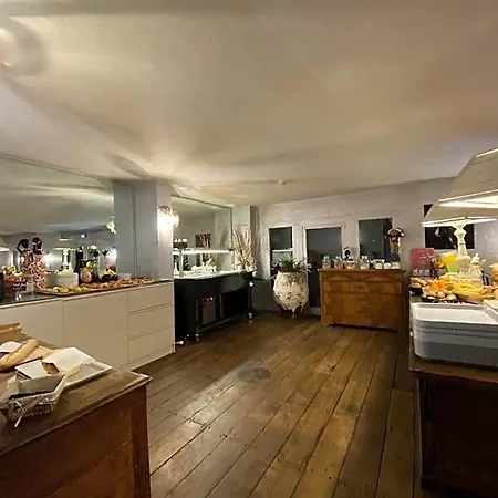 La Roseliere Hotel